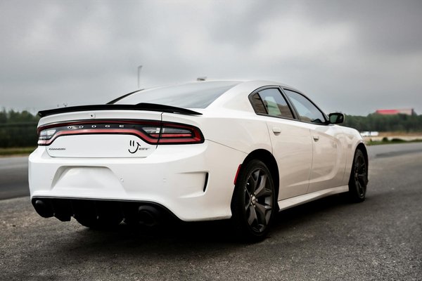 Le grand débat : faut-il acheter une voiture familiale neuve ou d'occasion ?